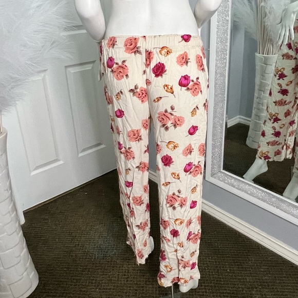 Bohemian Floral Straight Pants - Picture 7 of 8